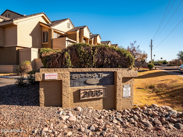 view of community / neighborhood sign