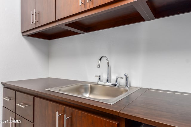 kitchen featuring sink