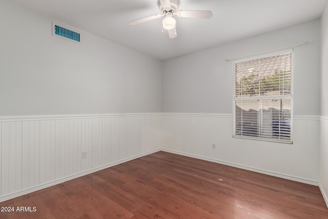 unfurnished room featuring wood-type flooring and ceiling fan