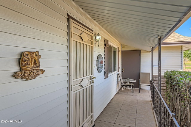 exterior space with a porch