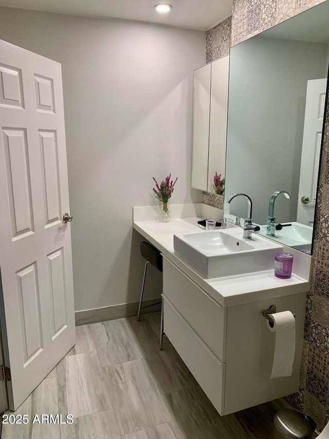 4610 N 68th St N Unit 476, Scottsdale, AZ 85251 - bathroom featuring vanity and baseboards