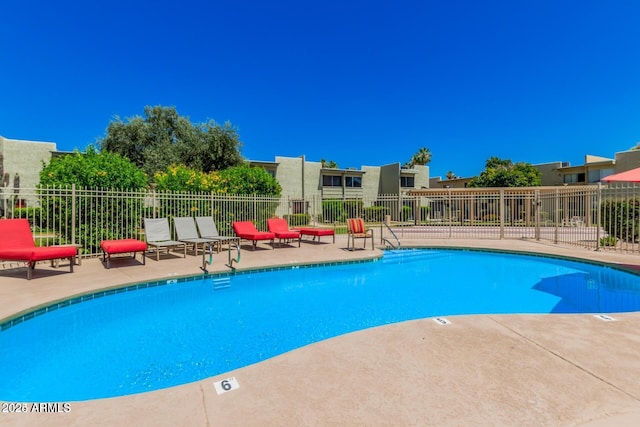 4610 N 68th St N Unit 476, Scottsdale, AZ 85251 - community pool with a patio