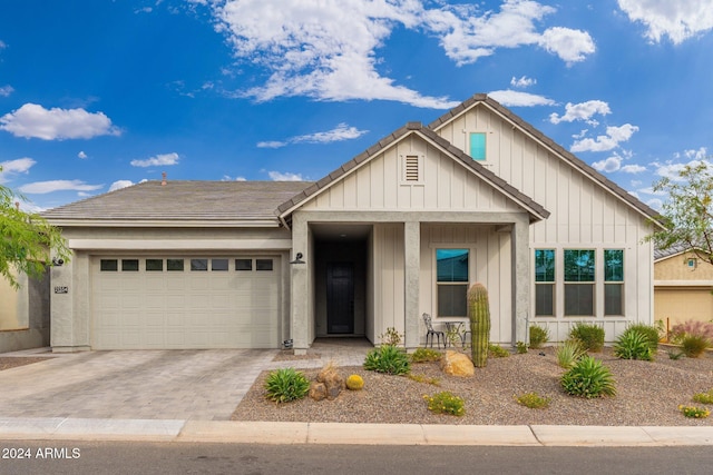 view of front facade with a garage