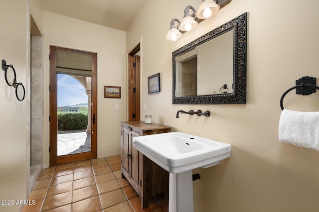 40039 N 107th Pl, Scottsdale, AZ 85262 - bathroom with tile patterned flooring