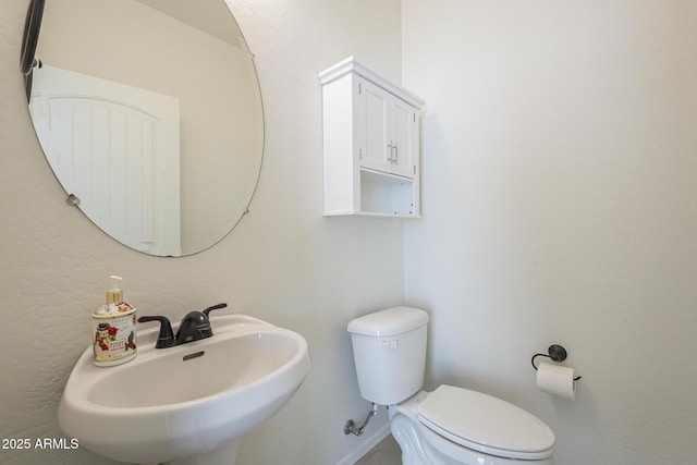 3451 S Wren Dr, Gilbert, AZ 85297 - bathroom featuring a sink and toilet