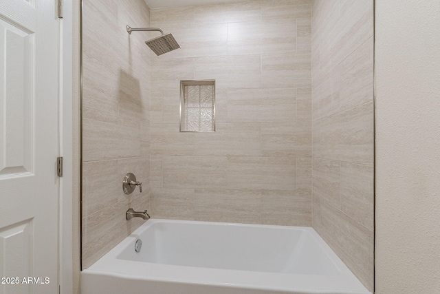 1210 W La Jolla Dr, Tempe, AZ 85282 - full bath featuring washtub / shower combination