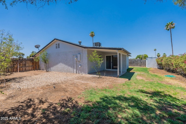 1210 W La Jolla Dr, Tempe, AZ 85282 - rear view of property with stucco siding, a fenced backyard, and a patio area