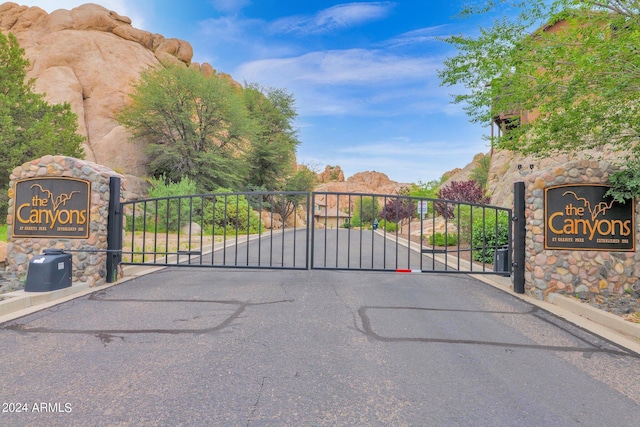 4393 N Twisted Trl, Prescott, AZ 86301 - view of gate featuring a mountain view