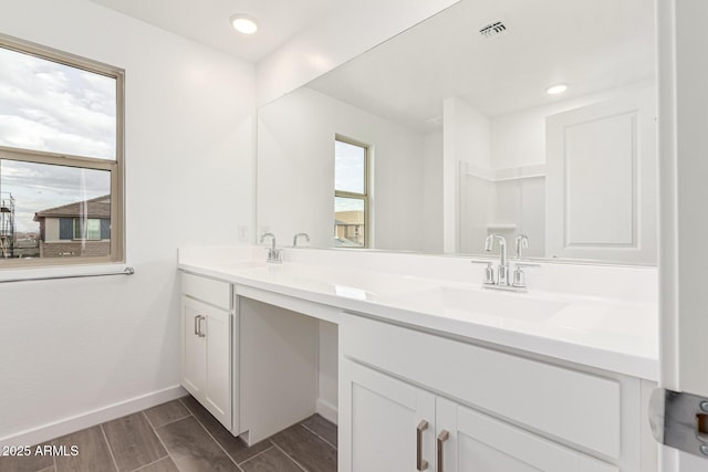 bathroom with vanity