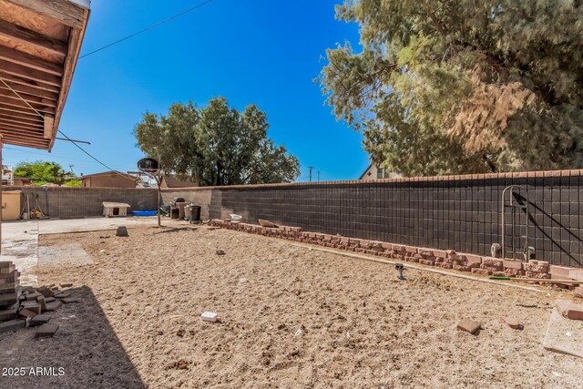 418 E Houser Ave, Buckeye, AZ 85326 - view of yard featuring fence