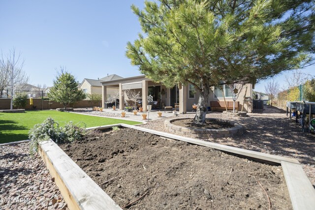 6975 E Lynx Wagon Rd, Prescott Valley, AZ 86314 - view of yard with a patio and a fenced backyard