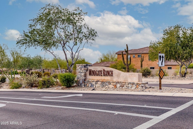 view of community / neighborhood sign