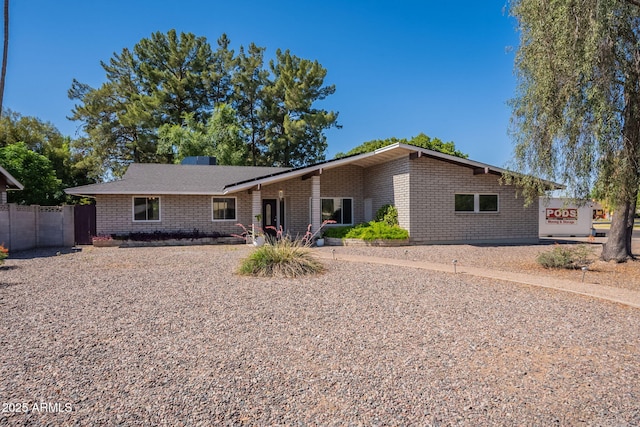 405 E Stanford Ave, Gilbert, AZ 85234 - view of front of property with brick siding