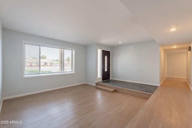 405 E Stanford Ave, Gilbert, AZ 85234 - foyer featuring wood finished floors, baseboards, and recessed lighting