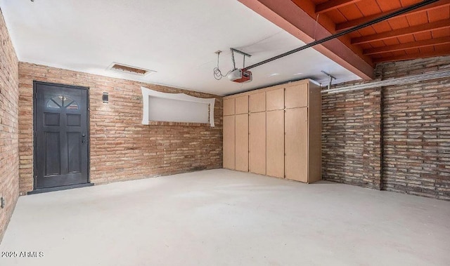 12431 N 30th Ave, Phoenix, AZ 85029 - garage featuring a garage door opener