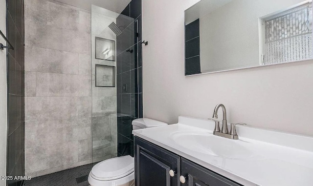 12431 N 30th Ave, Phoenix, AZ 85029 - bathroom with vanity and a tile shower
