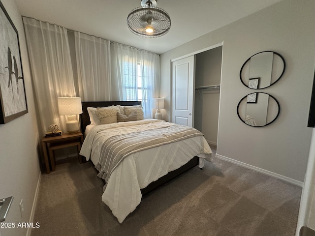 bedroom featuring a closet, baseboards, and carpet flooring