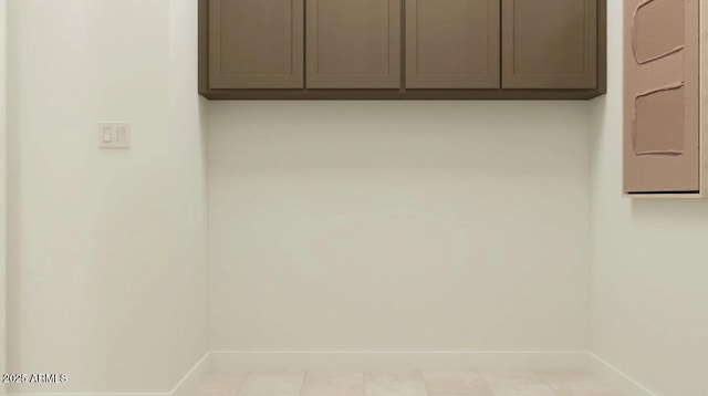 25233 N 177th Dr, Surprise, AZ 85387 - laundry room featuring baseboards