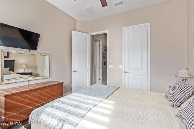 bedroom with ceiling fan