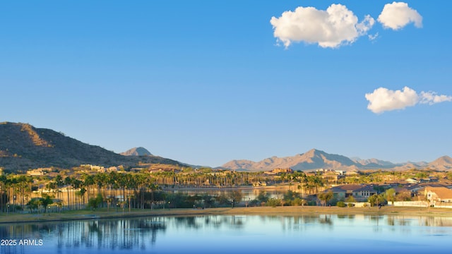 water view featuring a mountain view