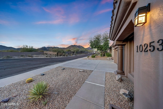 10253 E Indigo Dr, Scottsdale, AZ 85255 - view of yard with a mountain view