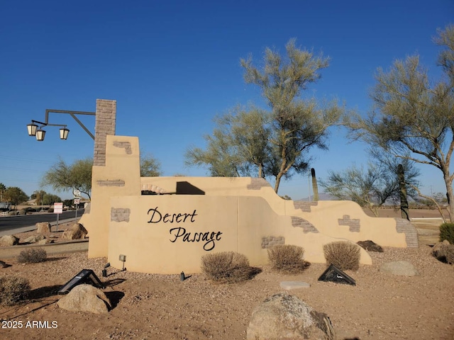 view of community / neighborhood sign