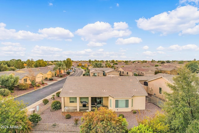 birds eye view of property featuring a residential view