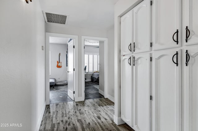 8913 S Forest Ave, Tempe, AZ 85284 - corridor featuring light wood-style flooring and baseboards