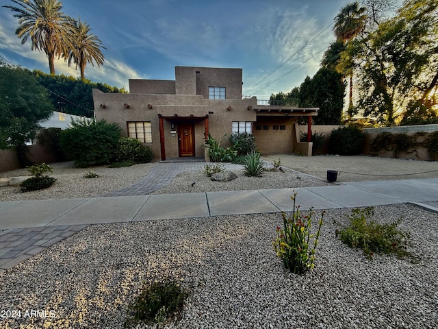 view of front of property