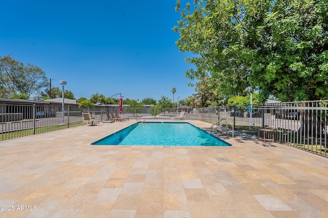 1219 E Colter St Unit 8, Phoenix, AZ 85014 - community pool with a patio