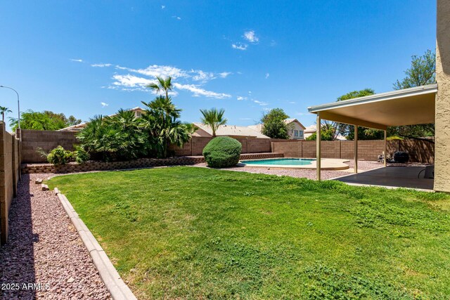 1403 W Goldfinch Way, Chandler, AZ 85286 - fenced backyard with a patio area