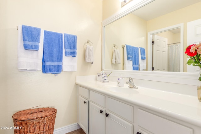 bathroom with vanity