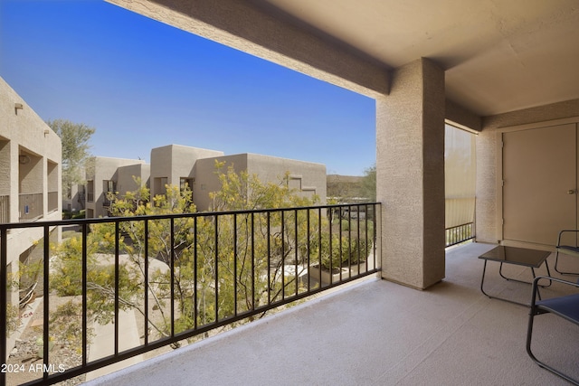 14910 N Kings Way Unit 206, Fountain Hills, AZ 85268 - balcony featuring a residential view