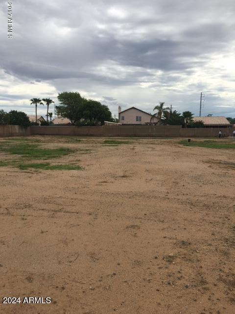 Listing photo 3 for 3005 E Renee Dr Unit 6, Phoenix AZ 85050