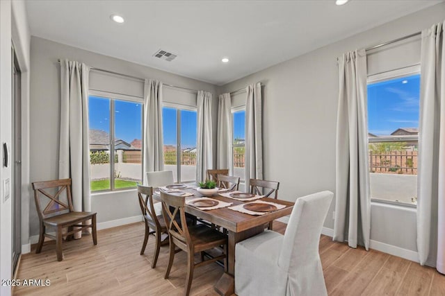 5860 E Sanford St, Mesa, AZ 85215 - dining room with light wood-style floors, baseboards, visible vents, and recessed lighting