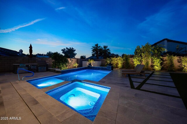 6435 E Monte Cristo Ave, Scottsdale, AZ 85254 - view of pool with an in-ground hot tub, a patio, and a fenced backyard