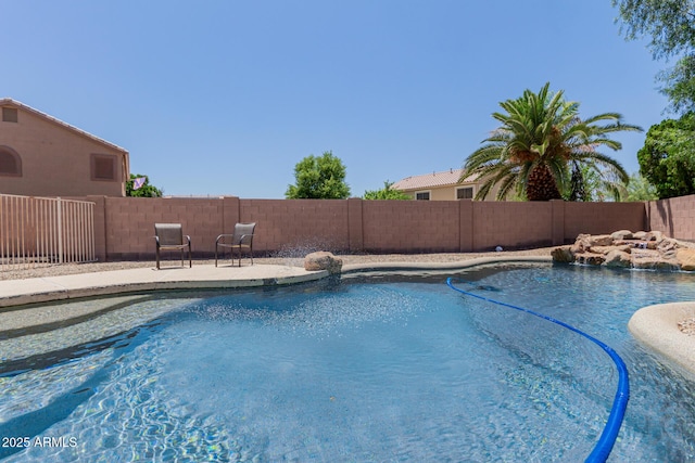 6276 N 75th Ln, Glendale, AZ 85303 - view of swimming pool with a fenced backyard and a patio