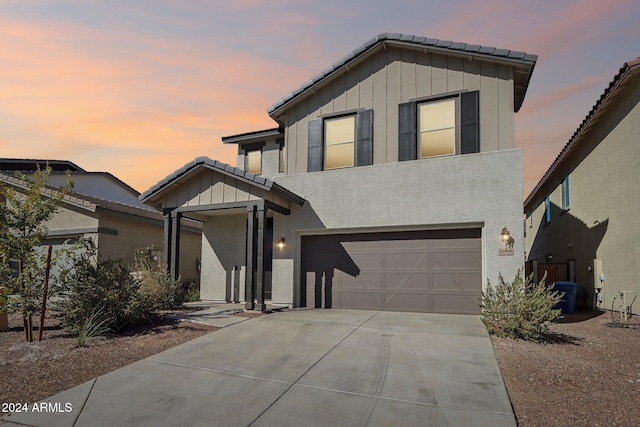 view of front facade featuring a garage