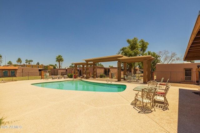 6008 W Augusta Ave, Glendale, AZ 85301 - community pool with a patio area