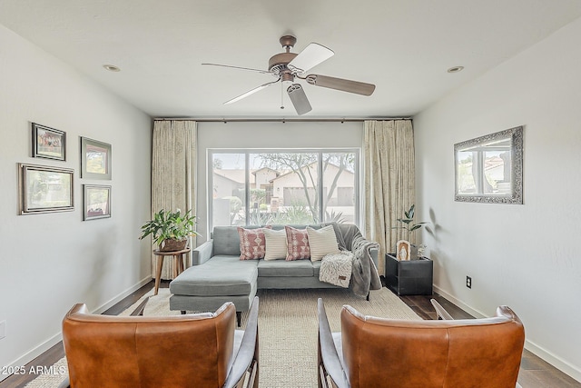 402 E Claremont St, Phoenix, AZ 85012 - living room with ceiling fan and baseboards