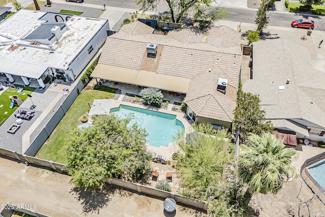 402 E Claremont St, Phoenix, AZ 85012 - aerial view of a pool area