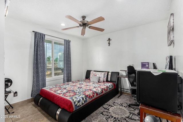 bedroom featuring recessed lighting, baseboards, and a ceiling fan