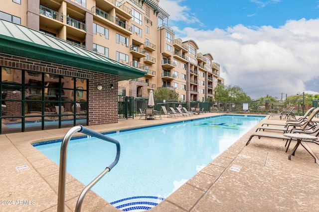 view of swimming pool