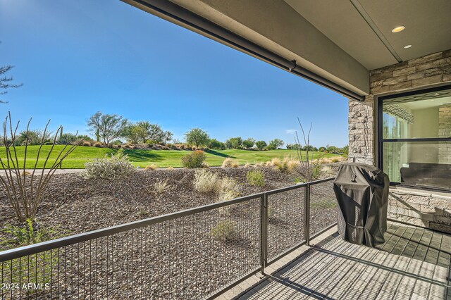 balcony featuring a grill