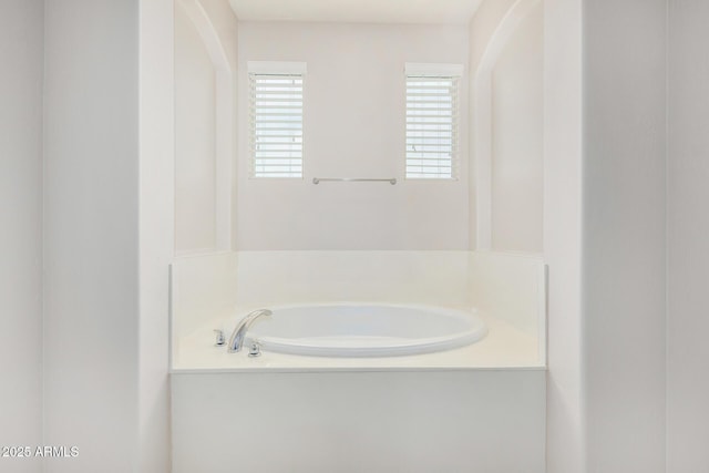 1876 E Azalea Ct, Gilbert, AZ 85298 - bathroom with a garden tub