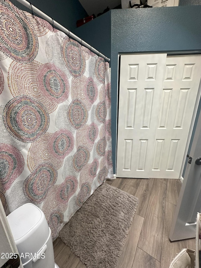 1718 S Longmore St Unit 53, Mesa, AZ 85202 - full bathroom featuring wood finished floors and a shower with shower curtain