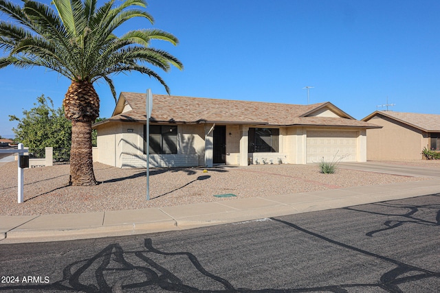 view of front facade with a garage