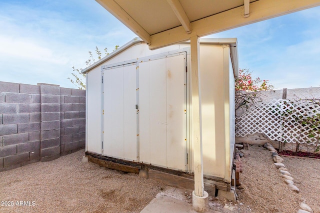 view of outbuilding