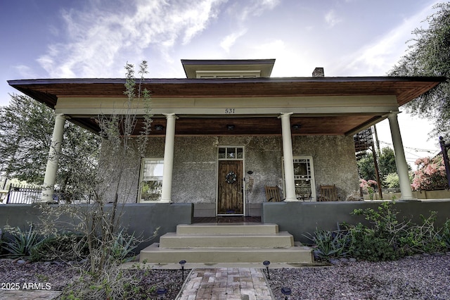 view of front of home featuring a porch