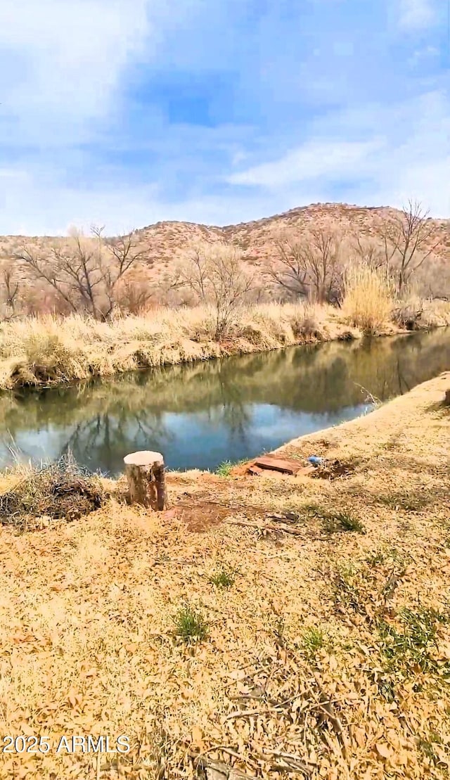 11150 E Clatterbuck Dr, Cornville, AZ 86325 - water view featuring mountains